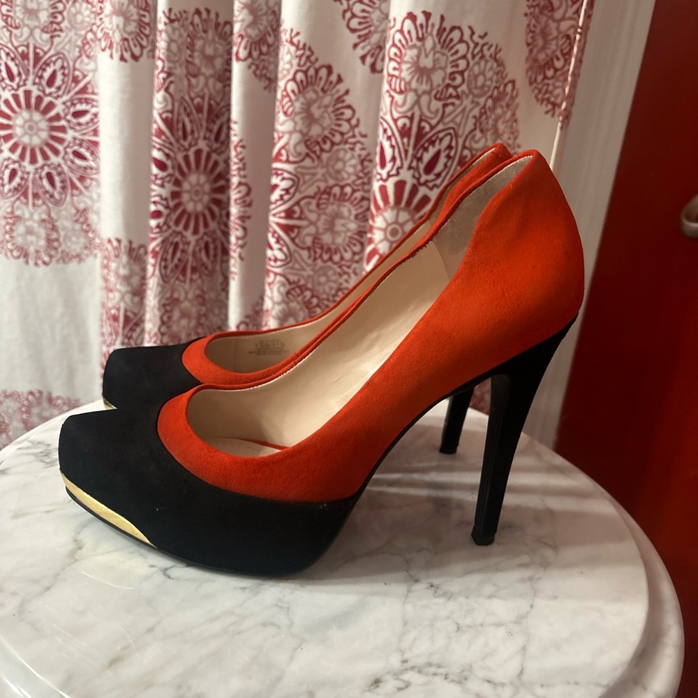 BCBGeneration, Black and Orange Platform Heels Size 7.5